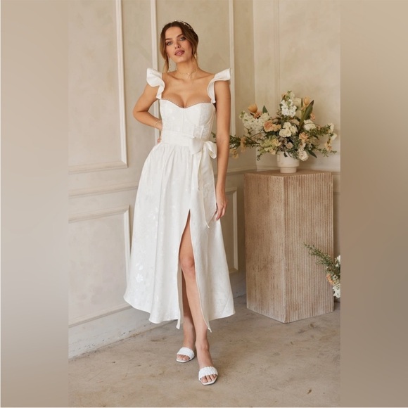 V. Chapman Dresses & Skirts - V. Chapman White Vera Sweetheart Floral Ruffle Sleeve Formal Midi Gown 14 NWT
